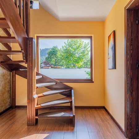 ホテル Casa Saraste Rîşnov エクステリア 写真