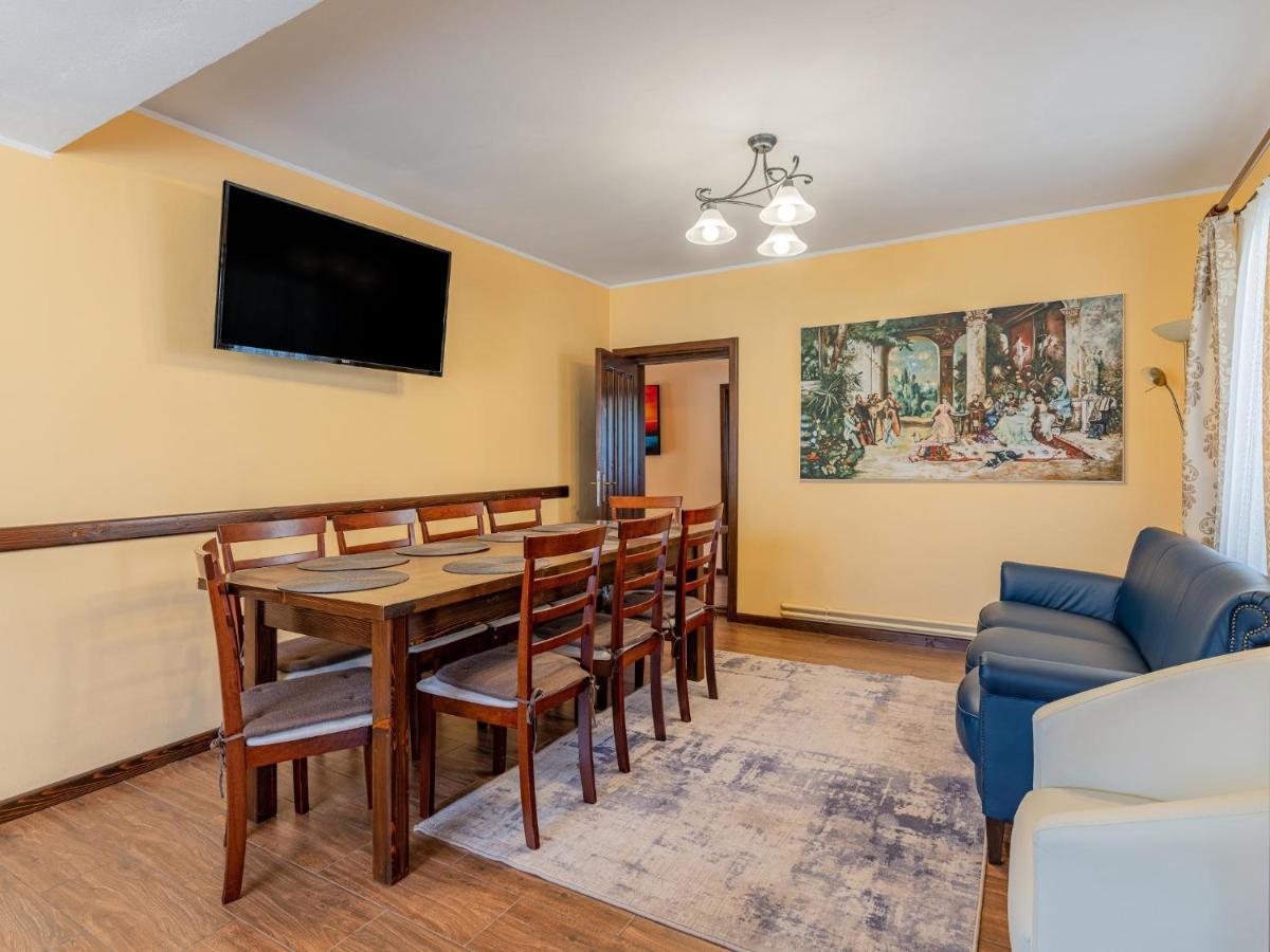 ホテル Casa Saraste Rîşnov エクステリア 写真