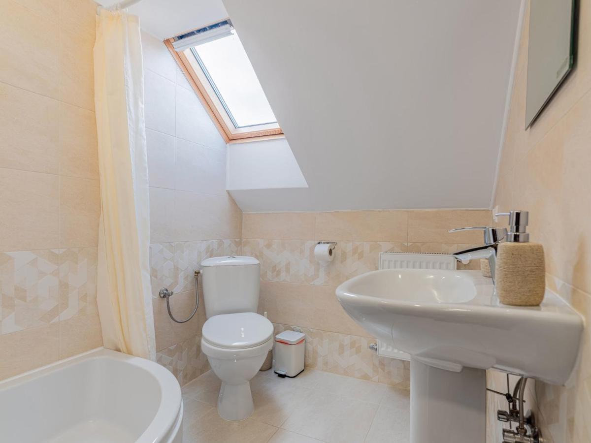 ホテル Casa Saraste Rîşnov エクステリア 写真