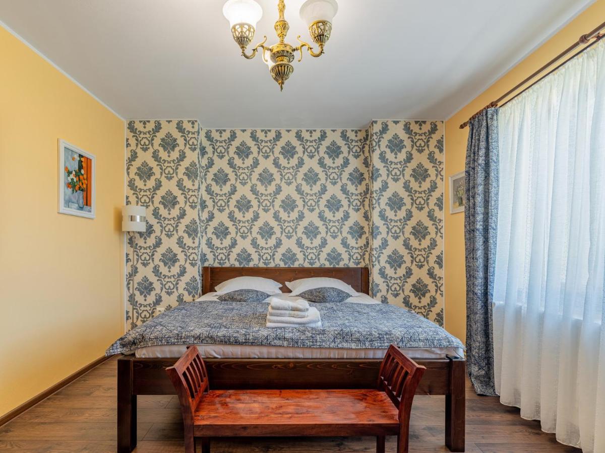 ホテル Casa Saraste Rîşnov エクステリア 写真